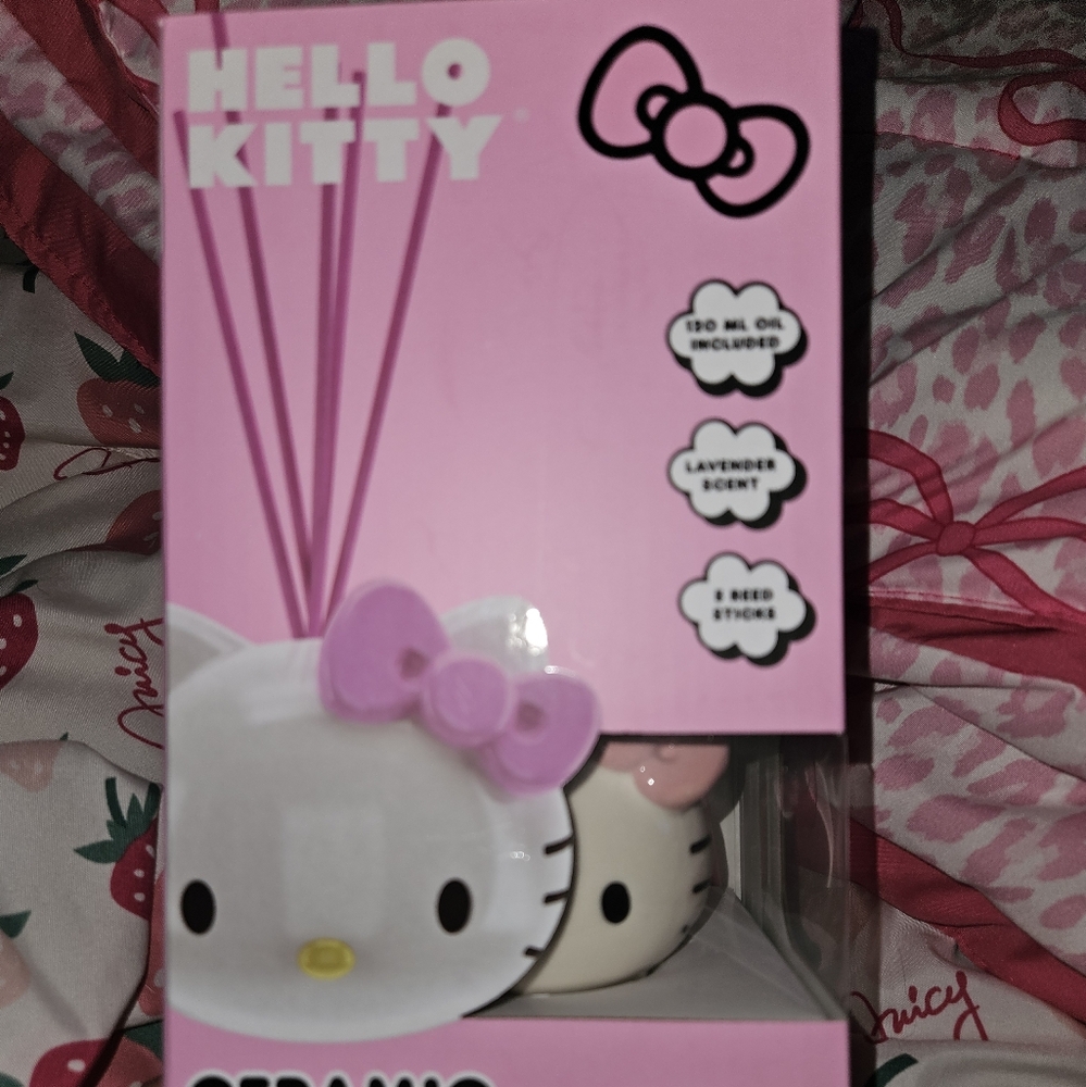 Hello Kitty Ceramic Reed Diffuser - Picture 2 of 5